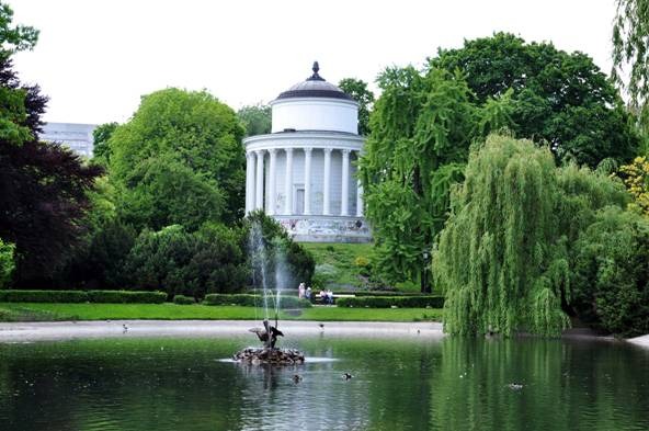 Picture of fountain in Warsaw